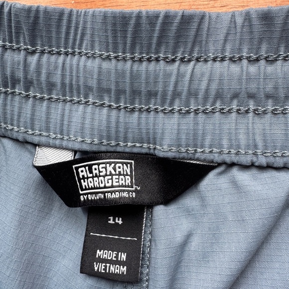 Duluth Trading Co Women's Shorts - Picture 3 of 6